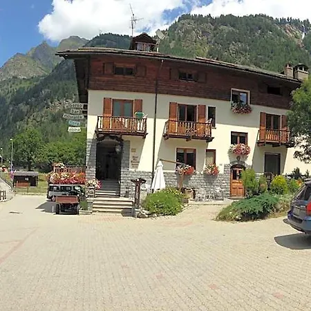 Hotel Flora Alpina Gressoney-Saint-Jean