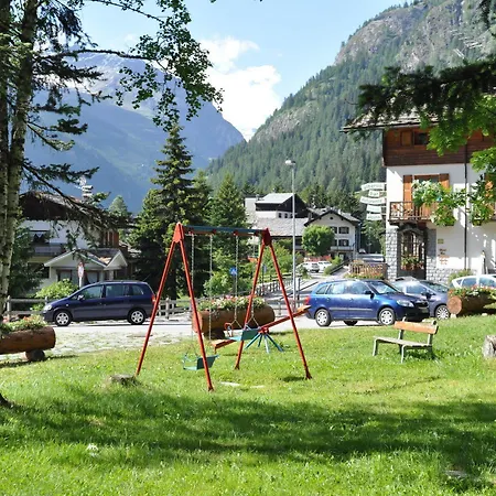 Flora Alpina Hotel Gressoney-Saint-Jean