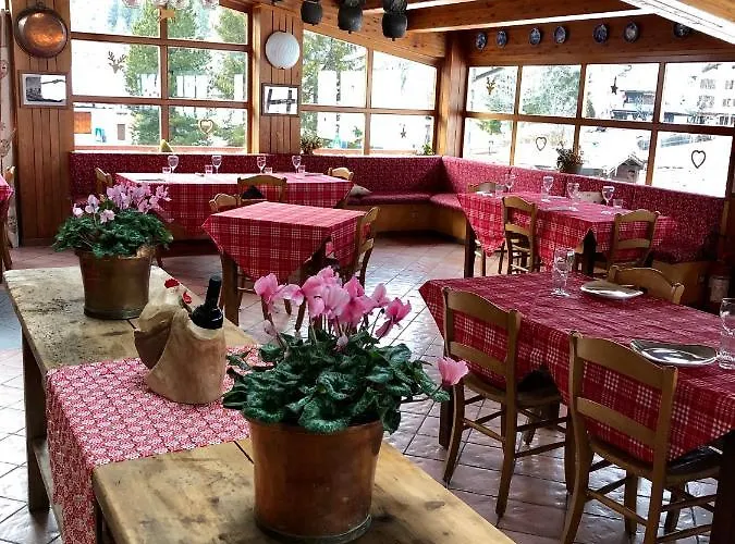 Flora Alpina Hotel 2*